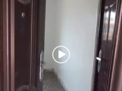 Brand New POP SelfContain for rent at Refinery Road. #0010