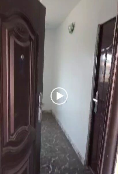 Brand New POP SelfContain for rent at Refinery Road. #0010