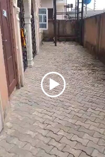 POP 3 bedroom for rent at Ugbomro. #0030